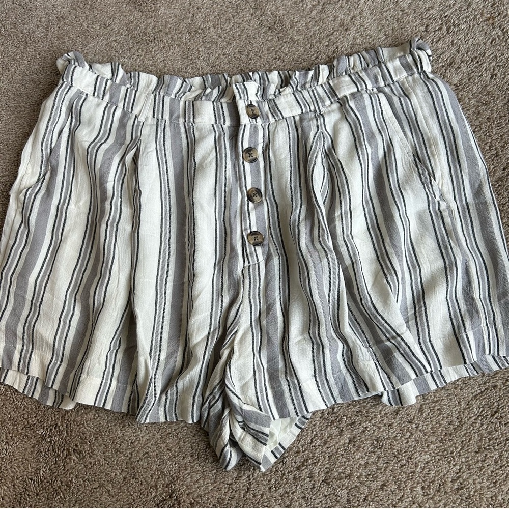 American Eagle Women’s High Waisted Striped Button Front Runner Shorts -Size XXL